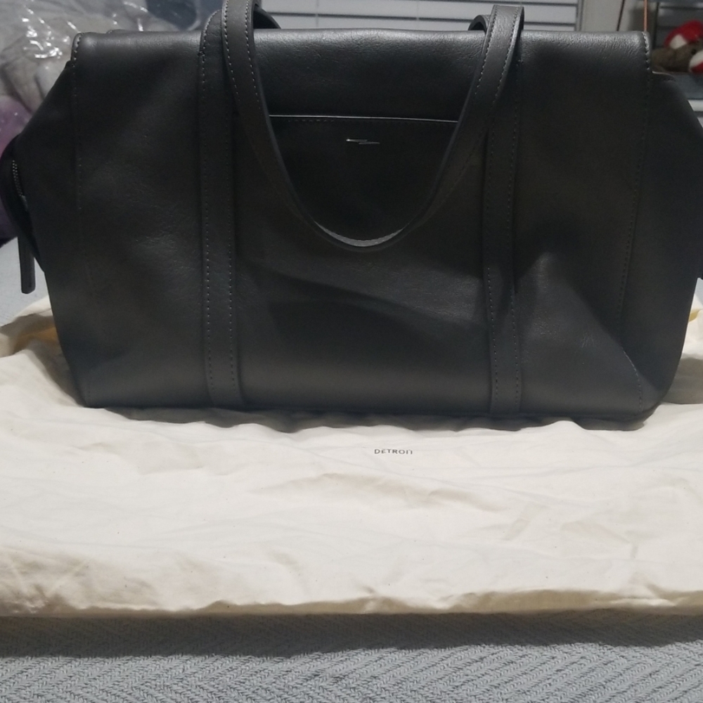 BRAND NEW! Shinola zip satchel purse!
